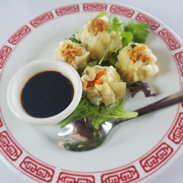 A4. Thai Shumai (Chicken & Shrimp).