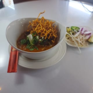 C6. Kao Soi