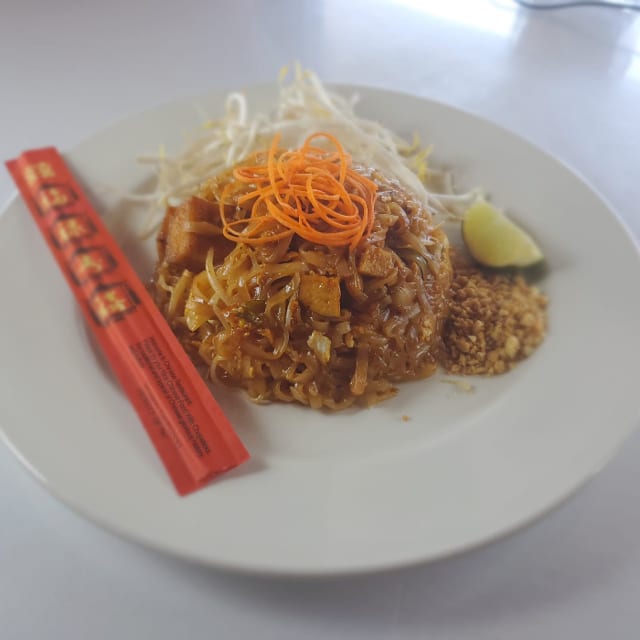 N1. Pad Thai.