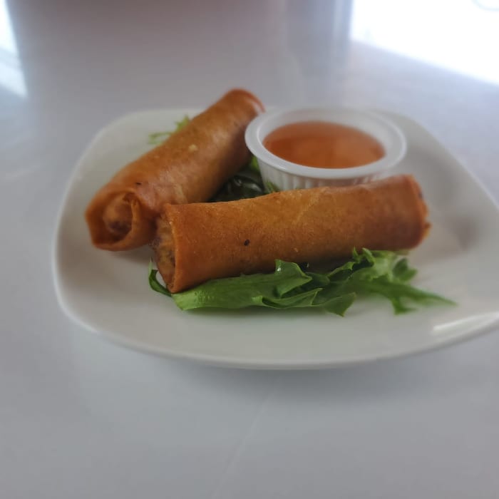 A1. Crispy Rolls (Vegetable or Chicken).